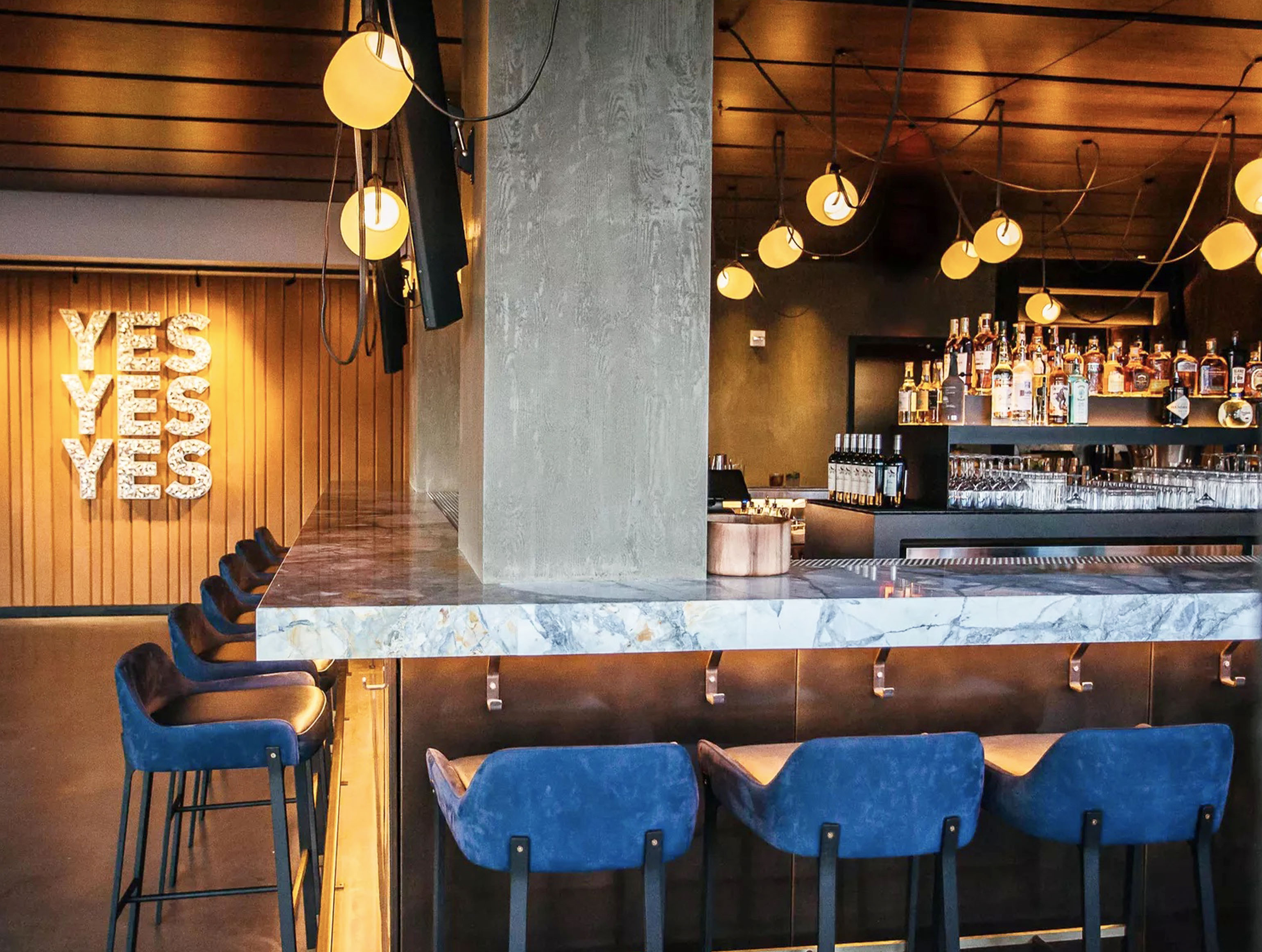 12 stories bar