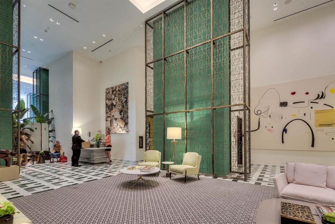 SLS LUX Brickell