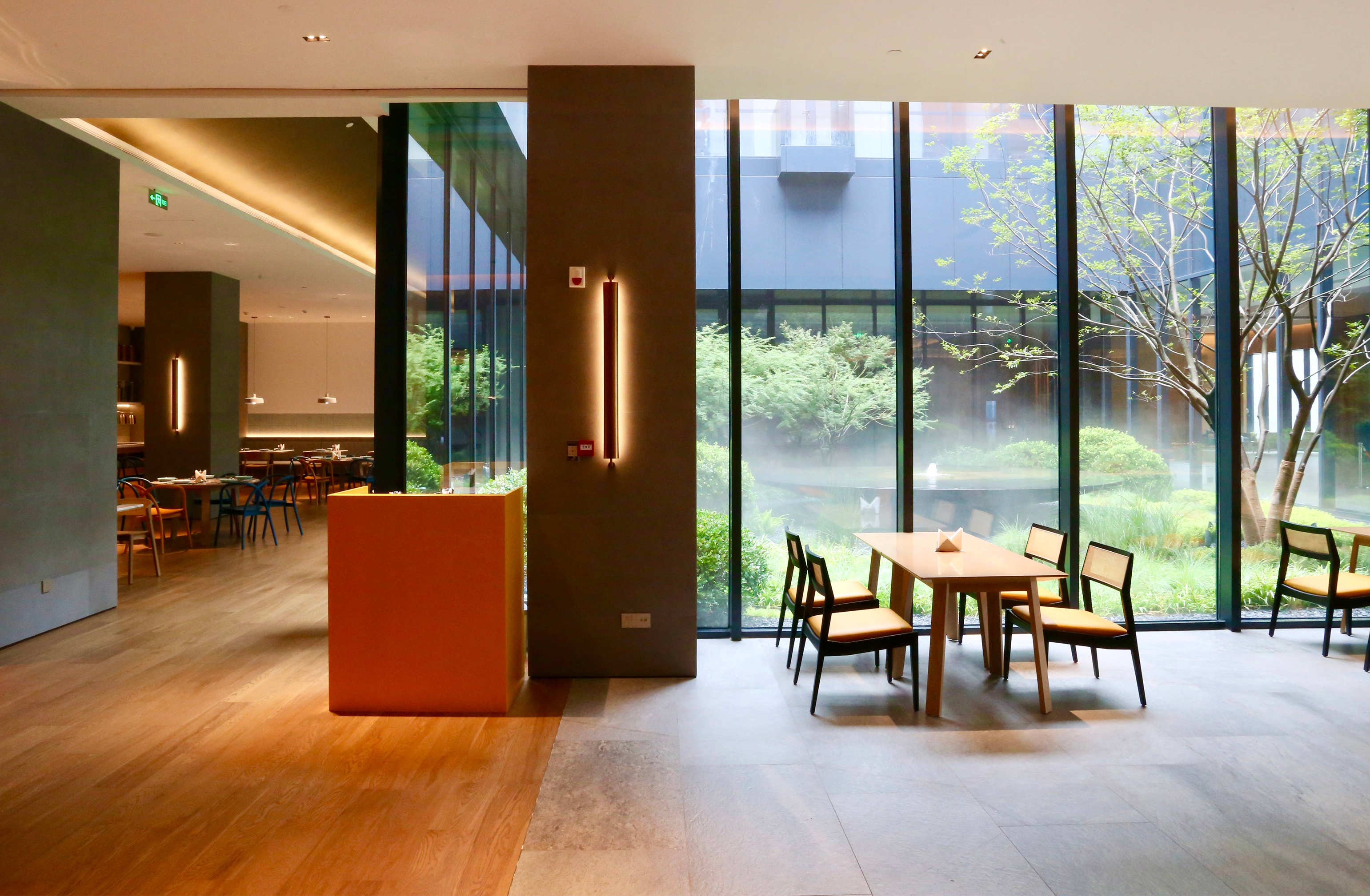 Unique Henan Hotel