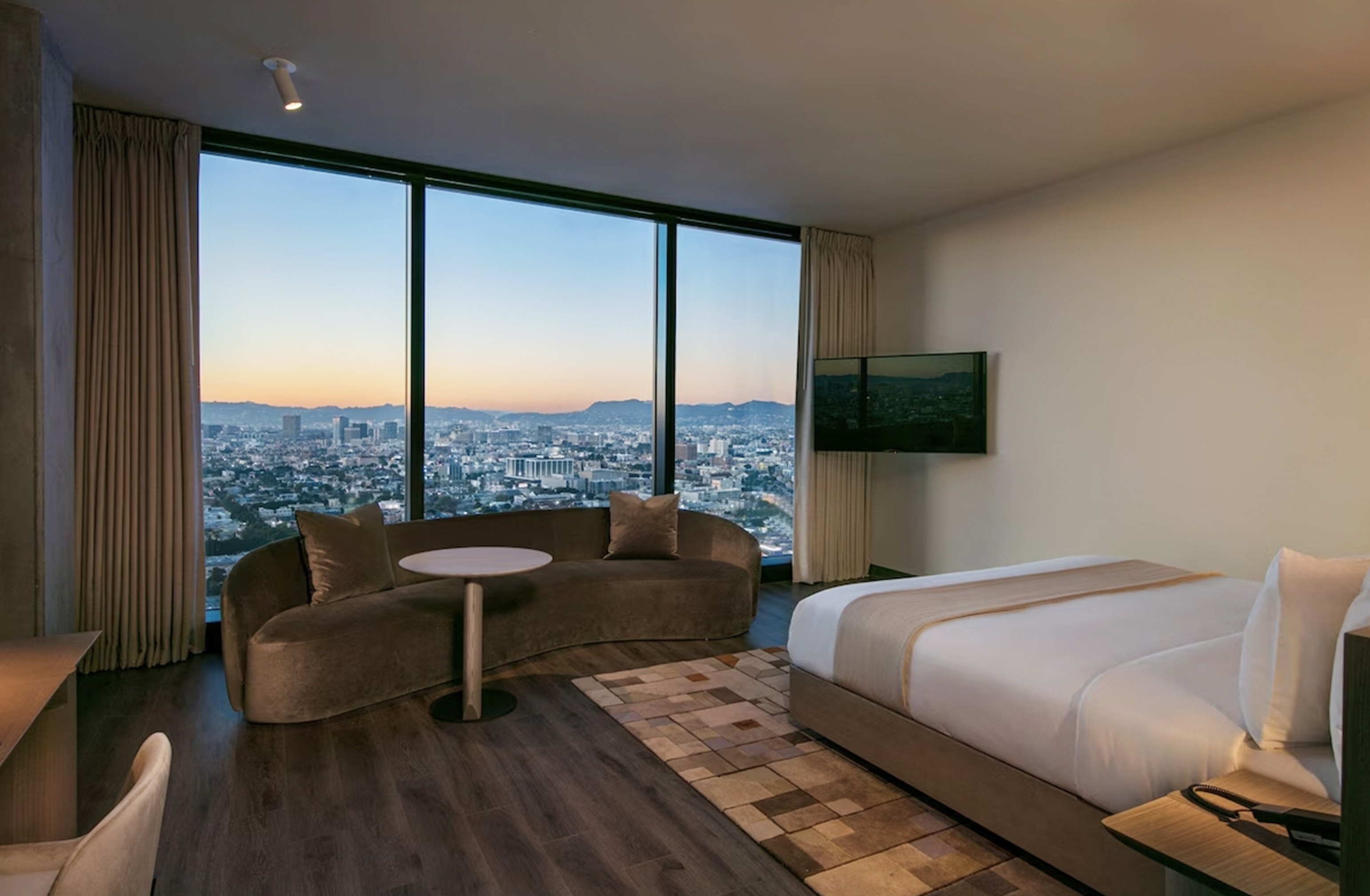 Moxy LA inside 5
