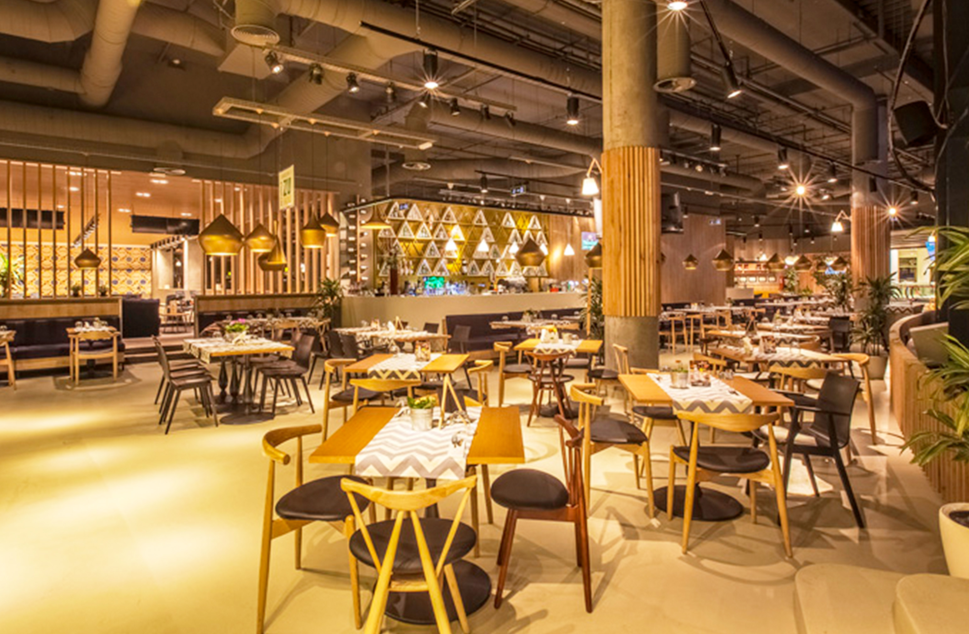 TrickShot Restaurant-3